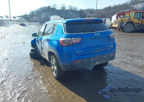 2018 Jeep Compass Latitude 4X4 z USA, uszkodzony, nr VIN 3C4NJDBB5JT200935